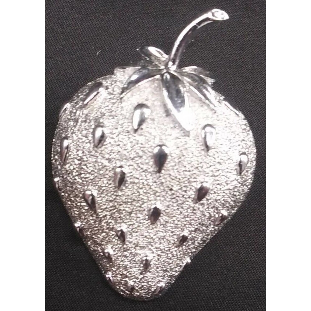 Vintage Sarah Coventry Silver Tone Strawberry Fruit Brooch